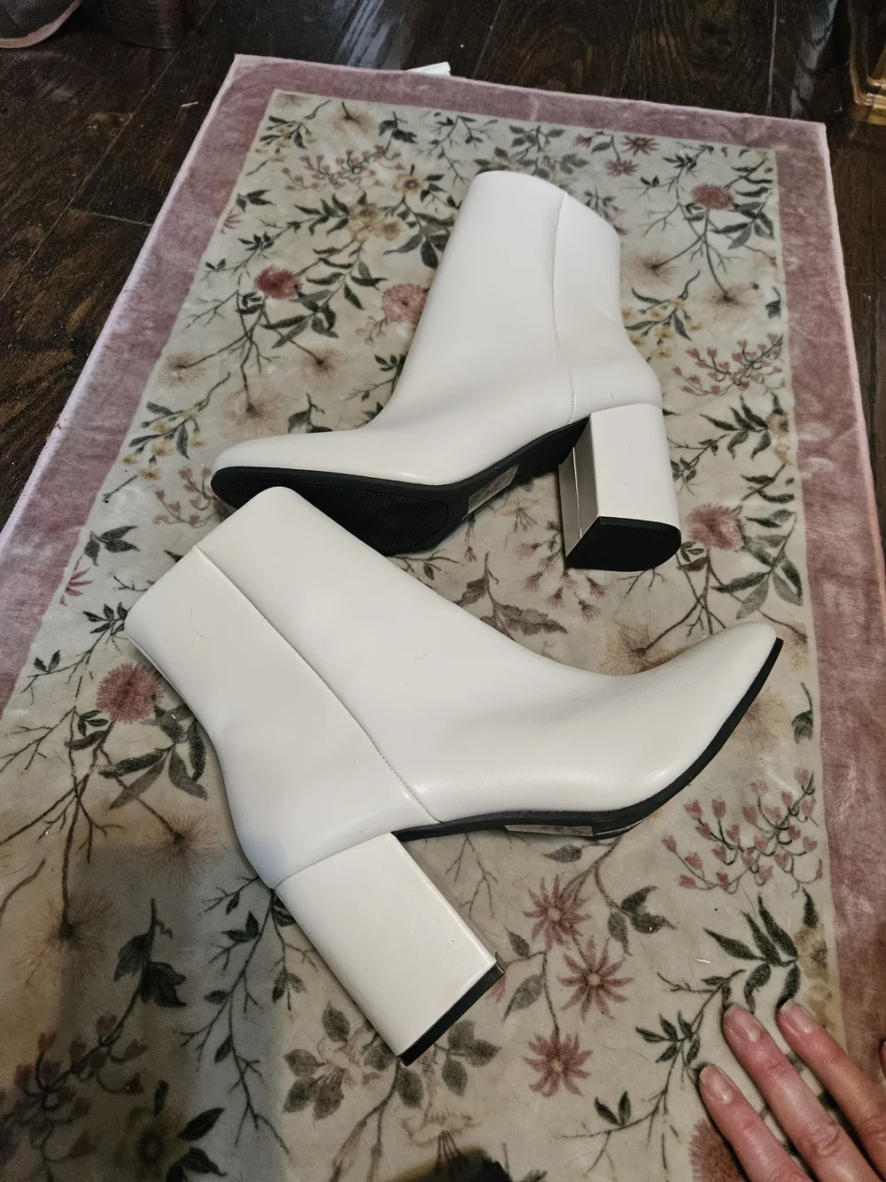 Qupid White Block Heel Ankle Booties